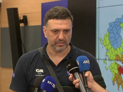 &Beta;. &Kappa;&iota;&kappa;ί&lambda;&iota;&alpha;&sigmaf;: &Sigma;&kappa;&lambda;&eta;&rho;ή &mu;ά&chi;&eta; &sigma;&tau;&alpha; &mu;έ&tau;&omega;&pi;&alpha; &Kappa;&alpha;&lambda;&lambda;&iota;&tau;&epsilon;&chi;&nu;&omicron;ύ&pi;&omicron;&lambda;&eta;&sigmaf; &kappa;&alpha;&iota; &Gamma;&rho;&alpha;&mu;&mu;&alpha;&tau;&iota;&kappa;&omicron;ύ