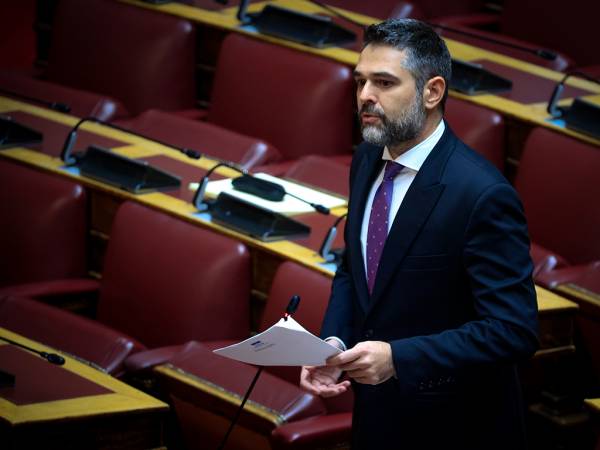 &Alpha;&nu;&epsilon;&xi;&alpha;&rho;&tau;&eta;&tau;&omicron;&pi;&omicron;&iota;ή&theta;&eta;&kappa;&epsilon; &omicron; &Gamma;&iota;ά&nu;&nu;&eta;&sigmaf; &Sigma;&alpha;&rho;&alpha;&kappa;&iota;ώ&tau;&eta;&sigmaf; - &Mu;&epsilon; 28 &beta;&omicron;&upsilon;&lambda;&epsilon;&upsilon;&tau;έ&sigmaf; &omicron; &Sigma;&Upsilon;&Rho;&Iota;&Zeta;&Alpha;