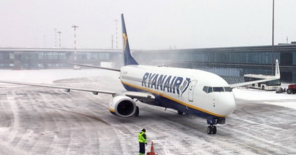 Ryanair: &Nu;έ&omicron; &delta;&rho;&omicron;&mu;&omicron;&lambda;ό&gamma;&iota;&omicron; &Eta;&rho;ά&kappa;&lambda;&epsilon;&iota;&omicron;&ndash;&Theta;&epsilon;&sigma;&sigma;&alpha;&lambda;&omicron;&nu;ί&kappa;&eta;