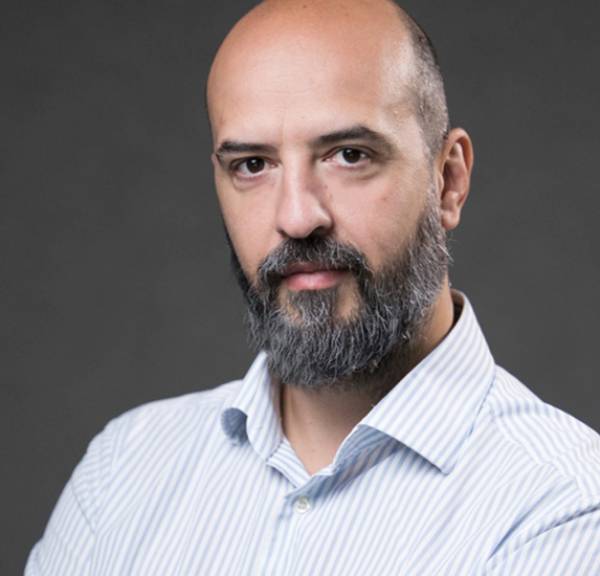 &Epsilon;&Upsilon;&Rho;&Omega;&Pi;&Eta; &Alpha;&sigma;&phi;&alpha;&lambda;&iota;&sigma;&tau;&iota;&kappa;ή: Head of Marketing &amp; Product Development &alpha;&nu;&alpha;&lambda;&alpha;&mu;&beta;ά&nu;&epsilon;&iota; &omicron; &kappa;. &Alpha;&lambda;έ&xi;&alpha;&nu;&delta;&rho;&omicron;&sigmaf; &Beta;&omicron;&upsilon;&rho;&delta;ό&lambda;&eta;&sigmaf;