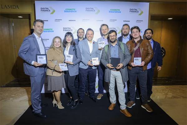 Eurolife FFH: &Kappa;&omicron;&rho;&upsilon;&phi;&alpha;ί&alpha; &delta;&iota;ά&kappa;&rho;&iota;&sigma;&eta; &mu;&epsilon; Platinum &beta;&rho;&alpha;&beta;&epsilon;ί&omicron; &sigma;&tau;&omicron;&nu; &pi;&upsilon;&lambda;ώ&nu;&alpha; &tau;&omicron;&upsilon; Digital Insurance &kappa;&alpha;&iota; 6 &beta;&rho;&alpha;&beta;&epsilon;ί&alpha; &sigma;&upsilon;&nu;&omicron;&lambda;&iota;&kappa;ά &sigma;&tau;&alpha; Digital Finance Awards