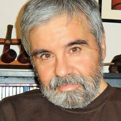 &Pi;έ&theta;&alpha;&nu;&epsilon; &omicron; &delta;&eta;&mu;&omicron;&sigma;&iota;&omicron;&gamma;&rho;ά&phi;&omicron;&sigmaf; &Chi;&rho;ί&sigma;&tau;&omicron;&sigmaf; &Chi;&alpha;&rho;&alpha;&lambda;&alpha;&mu;&pi;ό&pi;&omicron;&upsilon;&lambda;&omicron;&sigmaf;