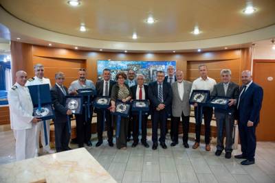 &Mu;&iota;&nu;&omega;&iota;&kappa;έ&sigmaf; &Gamma;&rho;&alpha;&mu;&mu;έ&sigmaf;: &Epsilon;&kappa;&delta;ή&lambda;&omega;&sigma;&eta; &gamma;&iota;&alpha; &tau;&omicron;&upsilon;&sigmaf; &alpha;&pi;&omicron;&chi;&omega;&rho;ή&sigma;&alpha;&nu;&tau;&epsilon;&sigmaf; &alpha;&xi;&iota;&omega;&mu;&alpha;&tau;&iota;&kappa;&omicron;ύ&sigmaf; &tau;&omega;&nu; &pi;&lambda;&omicron;ί&omega;&nu;