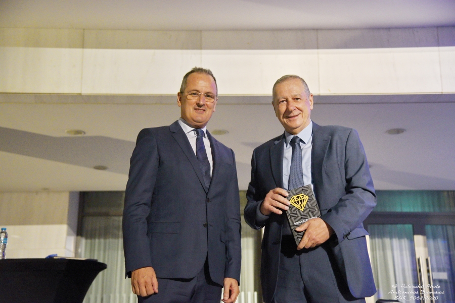 &Epsilon;&theta;&nu;&iota;&kappa;ή &Alpha;&sigma;&phi;&alpha;&lambda;&iota;&sigma;&tau;&iota;&kappa;ή: &Sigma;&tau;&alpha; Diamonds Awards &tau;&iota;&mu;ή&theta;&eta;&kappa;&epsilon; &omicron; &pi;&rho;ό&epsilon;&delta;&rho;&omicron;&sigmaf; &Chi;&rho;&iota;&sigma;&tau;ό&phi;&omicron;&rho;&omicron;&sigmaf; &Sigma;&alpha;&rho;&delta;&epsilon;&lambda;ή&sigmaf;