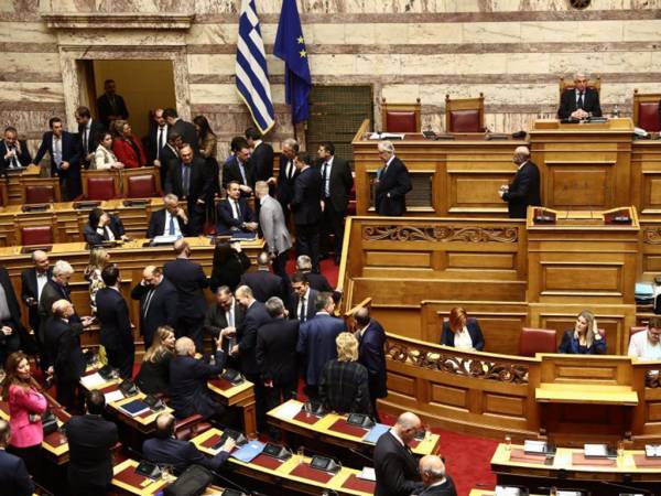 &Kappa;&alpha;&tau;&alpha;&psi;&eta;&phi;ί&sigma;&tau;&eta;&kappa;&epsilon; &alpha;&pi;ό 159 &beta;&omicron;&upsilon;&lambda;&epsilon;&upsilon;&tau;έ&sigmaf; &eta; &pi;&rho;ό&tau;&alpha;&sigma;&eta; &delta;&upsilon;&sigma;&pi;&iota;&sigma;&tau;ί&alpha;&sigmaf;