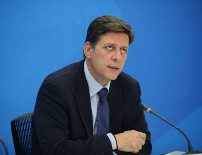 &Sigma;&tau;&omicron; &Sigma;&upsilon;&mu;&beta;&omicron;ύ&lambda;&iota;&omicron; &Gamma;&epsilon;&nu;&iota;&kappa;ώ&nu; &Upsilon;&pi;&omicron;&theta;έ&sigma;&epsilon;&omega;&nu; &tau;&eta;&sigmaf; &Epsilon;&Epsilon; &sigma;&tau;&omicron; &Lambda;&omicron;&upsilon;&xi;&epsilon;&mu;&beta;&omicron;ύ&rho;&gamma;&omicron; &alpha;ύ&rho;&iota;&omicron; &omicron; &Mu;&iota;&lambda;&tau;. &Beta;&alpha;&rho;&beta;&iota;&tau;&sigma;&iota;ώ&tau;&eta;&sigmaf;