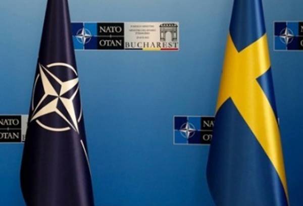 &Tau;&omicron;&upsilon;&rho;&kappa;ί&alpha;: &laquo;&Pi;&rho;ά&sigma;&iota;&nu;&omicron; &phi;&omega;&sigmaf;&raquo; &alpha;&pi;ό &tau;&eta;&nu; &kappa;&omicron;&iota;&nu;&omicron;&beta;&omicron;&upsilon;&lambda;&epsilon;&upsilon;&tau;&iota;&kappa;ή &epsilon;&pi;&iota;&tau;&rho;&omicron;&pi;ή &gamma;&iota;&alpha; &tau;&eta;&nu; έ&nu;&tau;&alpha;&xi;&eta; &tau;&eta;&sigmaf; &Sigma;&omicron;&upsilon;&eta;&delta;ί&alpha;&sigmaf; &sigma;&tau;&omicron; &Nu;&Alpha;&Tau;&Omicron;