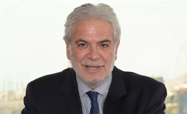 &Chi;&rho;. &Sigma;&tau;&upsilon;&lambda;&iota;&alpha;&nu;ί&delta;&eta;&sigmaf;: &Eta; &Epsilon;&Epsilon; &chi;&rho;&epsilon;&iota;ά&zeta;&epsilon;&tau;&alpha;&iota; έ&nu;&alpha; &laquo;&nu;έ&omicron; ά&lambda;&mu;&alpha; &sigma;ύ&gamma;&kappa;&lambda;&iota;&sigma;&eta;&sigmaf;&raquo;