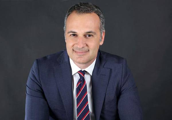 &Sigma;&tau;&eta; Howden Hellas &omicron; &Pi;έ&tau;&rho;&omicron;&sigmaf; &Tau;&alpha;&sigma;&iota;ό&sigmaf;