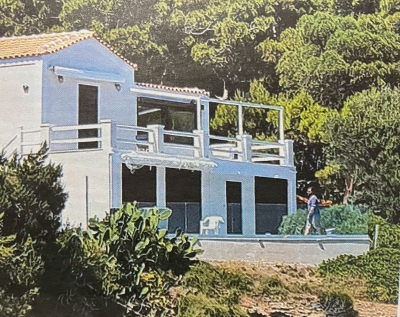 &Nu;&Delta; &gamma;&iota;&alpha; &beta;ί&lambda;&alpha; &Tau;&sigma;ί&pi;&rho;&alpha;: &laquo;&Alpha;&nu; &tau;&eta; &delta;&iota;&alpha;&pi;&rho;&alpha;&gamma;&mu;ά&tau;&epsilon;&upsilon;&sigma;&eta; &gamma;&iota;&alpha; &tau;&eta; &beta;ί&lambda;&alpha; &tau;&eta;&nu; &epsilon;ί&chi;&epsilon; &kappa;ά&nu;&epsilon;&iota; &sigma;&tau;&iota;&sigmaf; &Beta;&rho;&upsilon;&xi;έ&lambda;&lambda;&epsilon;&sigmaf; &theta;&alpha; &epsilon;ί&chi;&alpha;&mu;&epsilon; &gamma;&lambda;&iota;&tau;ώ&sigma;&epsilon;&iota; &kappa;&alpha;&iota; &tau;&omicron; &tau;&rho;ί&tau;&omicron; &mu;&nu;&eta;&mu;ό&nu;&iota;&omicron;&raquo;
