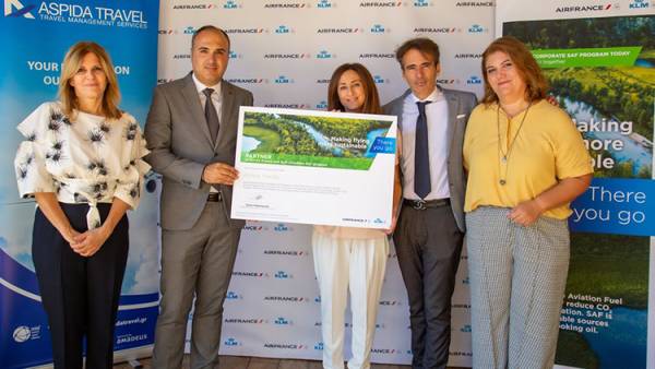Air France-KLM: &Nu;έ&epsilon;&sigmaf; &sigma;&upsilon;&nu;&epsilon;&rho;&gamma;&alpha;&sigma;ί&epsilon;&sigmaf; &sigma;&tau;&eta;&nu; &Epsilon;&lambda;&lambda;ά&delta;&alpha; &gamma;&iota;&alpha; &tau;&omicron; &Epsilon;&tau;&alpha;&iota;&rho;&iota;&kappa;ό &Pi;&rho;ό&gamma;&rho;&alpha;&mu;&mu;&alpha; Corporate SAF &gamma;&iota;&alpha; &tau;&alpha; &beta;&iota;&omicron;&kappa;&alpha;ύ&sigma;&iota;&mu;&alpha;