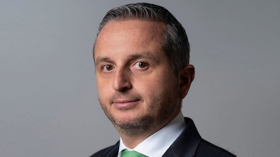 &Omicron; &Rho;ό&mu;&pi;&upsilon; &Mu;&pi;&omicron;&upsilon;&rho;&lambda;ά&sigmaf; &nu;έ&omicron;&sigmaf; CEO &sigma;&tau;&eta;&nu; Public-MediaMarkt