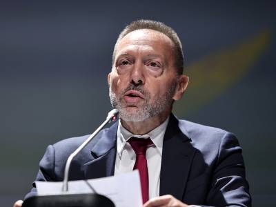 &Sigma;&tau;&omicron;&upsilon;&rho;&nu;ά&rho;&alpha;&sigmaf;: &Eta; &Epsilon;&Kappa;&Tau; &theta;&alpha; &pi;&rho;&omicron;&chi;&omega;&rho;ή&sigma;&epsilon;&iota; &sigma;&epsilon; &alpha;&kappa;ό&mu;&eta; &delta;ύ&omicron; &mu;&epsilon;&iota;ώ&sigma;&epsilon;&iota;&sigmaf; &tau;&omega;&nu; &epsilon;&pi;&iota;&tau;&omicron;&kappa;ί&omega;&nu; &epsilon;&nu;&tau;ό&sigmaf; &tau;&omicron;&upsilon; έ&tau;&omicron;&upsilon;&sigmaf;