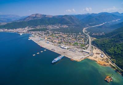 &Tau;&Alpha;&Iota;&Pi;&Epsilon;&Delta;: &Tau;&rho;&epsilon;&iota;&sigmaf; &delta;&epsilon;&sigma;&mu;&epsilon;&upsilon;&tau;&iota;&kappa;έ&sigmaf; &pi;&rho;&omicron;&sigma;&phi;&omicron;&rho;έ&sigmaf; &gamma;&iota;&alpha; &tau;&omicron; &lambda;&iota;&mu;ά&nu;&iota; &Eta;&gamma;&omicron;&upsilon;&mu;&epsilon;&nu;ί&tau;&sigma;&alpha;&sigmaf;