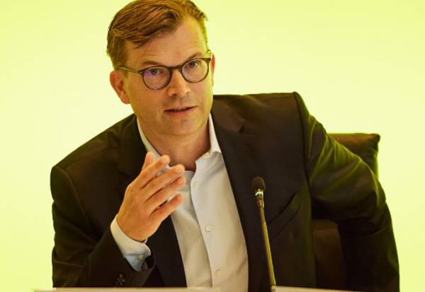 Ό&mu;&iota;&lambda;&omicron;&sigmaf; ARAG: &Nu;έ&alpha; &iota;&sigma;&chi;&upsilon;&rho;ή &alpha;ύ&xi;&eta;&sigma;&eta; &sigma;&tau;&alpha; έ&sigma;&omicron;&delta;&alpha; &alpha;&pi;ό &alpha;&sigma;&phi;ά&lambda;&iota;&sigma;&tau;&rho;&alpha; &tau;&omicron; 2025 - &Sigma;&tau;&alpha;&theta;&epsilon;&rho;ή &alpha;&nu;&alpha;&pi;&tau;&upsilon;&xi;&iota;&alpha;&kappa;ή &pi;&omicron;&rho;&epsilon;ί&alpha; &tau;&omicron; &alpha;΄ &tau;&rho;ί&mu;&eta;&nu;&omicron; &tau;&omicron;&upsilon; 2026
