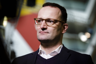 &Gamma;&epsilon;&rho;&mu;&alpha;&nu;ί&alpha;: &Alpha;&pi;ό &epsilon;&tau;&alpha;&iota;&rho;&epsilon;ί&alpha; &pi;&omicron;&upsilon; &epsilon;&rho;&gamma;ά&zeta;&epsilon;&tau;&alpha;&iota; &omicron; &sigma;ύ&zeta;&upsilon;&gamma;&omicron;&sigmaf; &tau;&omicron;&upsilon; &upsilon;&pi;. &Upsilon;&gamma;&epsilon;ί&alpha;&sigmaf; &alpha;&gamma;ό&rho;&alpha;&sigma;&epsilon; &pi;&rho;&omicron;&sigma;&tau;&alpha;&tau;&epsilon;&upsilon;&tau;&iota;&kappa;έ&sigmaf; &mu;ά&sigma;&kappa;&epsilon;&sigmaf; &eta; &kappa;&upsilon;&beta;έ&rho;&nu;&eta;&sigma;&eta;