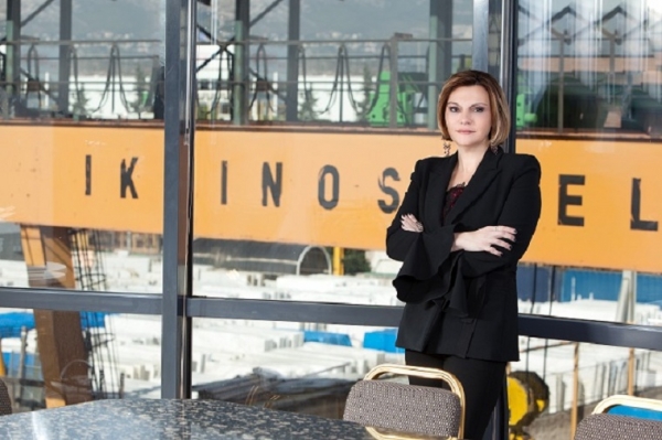 &Eta; &Iota;&omicron;&upsilon;&lambda;ί&alpha; &Chi;&alpha;ϊ&delta;ά &nu;έ&alpha; &pi;&rho;ό&epsilon;&delta;&rho;&omicron;&sigmaf; &tau;&omicron;&upsilon; &Sigma;&upsilon;&nu;&delta;έ&sigma;&mu;&omicron;&upsilon; &Epsilon;&pi;&iota;&chi;&epsilon;&iota;&rho;ή&sigma;&epsilon;&omega;&nu; &Mu;&alpha;&rho;&mu;ά&rho;&omicron;&upsilon; &Mu;&alpha;&kappa;&epsilon;&delta;&omicron;&nu;ί&alpha;&sigmaf; - &Theta;&rho;ά&kappa;&eta;&sigmaf;