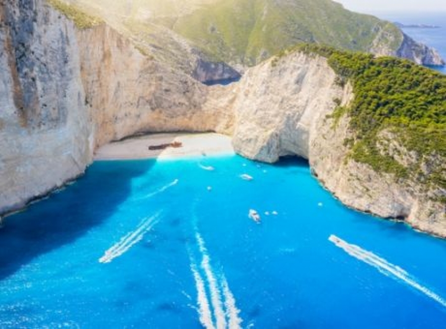 &Alpha;&kappa;&upsilon;&rho;ώ&theta;&eta;&kappa;&epsilon; &eta; &pi;&alpha;&rho;ά&tau;&alpha;&sigma;&eta; &tau;&omicron;&upsilon; lockdown &sigma;&tau;&eta; &Zeta;ά&kappa;&upsilon;&nu;&theta;&omicron;