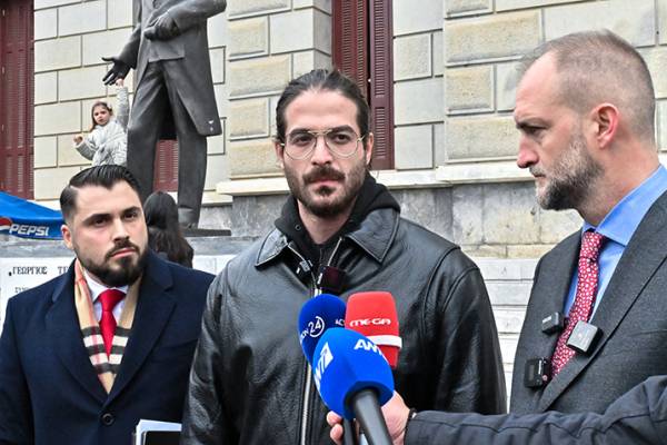 &Epsilon;&lambda;&epsilon;ύ&theta;&epsilon;&rho;&omicron;&sigmaf; &alpha;&phi;έ&theta;&eta;&kappa;&epsilon; &mu;έ&chi;&rho;&iota; &tau;&eta; &Delta;&epsilon;&upsilon;&tau;έ&rho;&alpha; &omicron; Ά&rho;&eta;&sigmaf; &Mu;&omicron;&upsilon;&gamma;&kappa;&omicron;&pi;έ&tau;&rho;&omicron;&sigmaf;