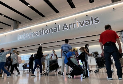 &Alpha;&pi;&epsilon;&rho;&gamma;ί&epsilon;&sigmaf; &sigma;&tau;&alpha; &alpha;&epsilon;&rho;&omicron;&delta;&rho;ό&mu;&iota;&alpha; Heathrow &kappa;&alpha;&iota; &Sigma;&alpha;&rho;&lambda; &Nu;&tau;&epsilon; &Gamma;&kappa;&omicron;&lambda;