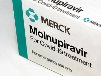 Merck: &laquo;&Pi;&rho;ά&sigma;&iota;&nu;&omicron; &phi;&omega;&sigmaf;&raquo; &gamma;&iota;&alpha; &tau;&omicron; &chi;ά&pi;&iota; &kappa;&alpha;&tau;ά &tau;&omicron;&upsilon; &kappa;&omicron;&rho;&omega;&nu;&omicron;ϊ&omicron;ύ &sigma;&tau;&eta; &Beta;&rho;&epsilon;&tau;&alpha;&nu;ί&alpha;