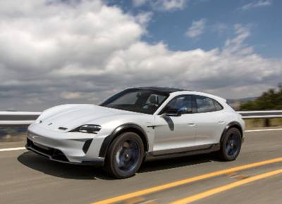 Porsche: &Pi;&omicron;&upsilon;&lambda;ά &tau;&omicron; &mu;&epsilon;&rho;ί&delta;&iota;ό &tau;&eta;&sigmaf; &sigma;&tau;&eta;&nu; Bugatti Rimac &kappa;&alpha;&iota; &alpha;&pi;&omicron;&chi;&omega;&rho;&epsilon;ί