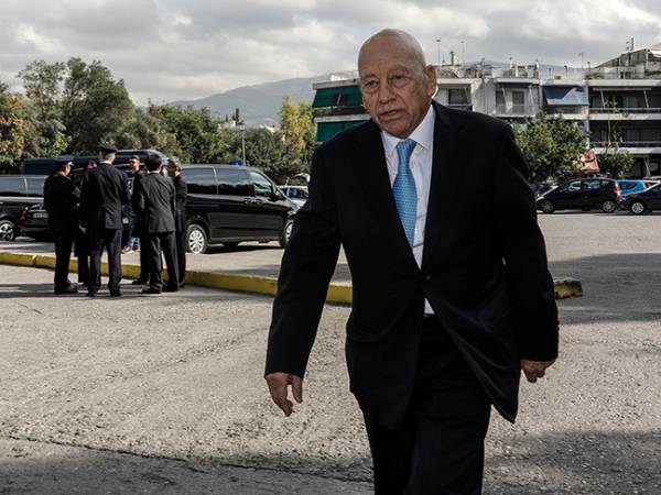 &Alpha;&sigma;&tau;έ&rho;&alpha;&sigmaf; &Beta;&omicron;&upsilon;&lambda;&iota;&alpha;&gamma;&mu;έ&nu;&eta;&sigmaf;: &Nu;έ&omicron; &Delta;.&Sigma;. &mu;&epsilon;&tau;ά &tau;&eta;&nu; &epsilon;&xi;&alpha;&gamma;&omicron;&rho;ά &tau;&omicron;&upsilon; &alpha;&pi;ό &tau;&omicron;&nu; &epsilon;&phi;&omicron;&pi;&lambda;&iota;&sigma;&tau;ή &Gamma;. &Pi;&rho;&omicron;&kappa;&omicron;&pi;ί&omicron;&upsilon;