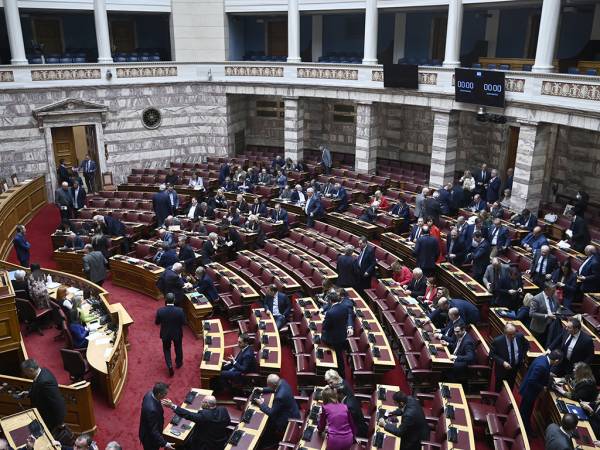&Upsilon;&pi;&epsilon;&rho;&psi;&eta;&phi;ί&sigma;&tau;&eta;&kappa;&epsilon; &sigma;&tau;&eta;&nu; &Omicron;&lambda;&omicron;&mu;έ&lambda;&epsilon;&iota;&alpha; &tau;&omicron; &nu;/&sigma; &gamma;&iota;&alpha; &tau;&alpha; &laquo;&kappa;ό&kappa;&kappa;&iota;&nu;&alpha;&raquo; &delta;ά&nu;&epsilon;&iota;&alpha;