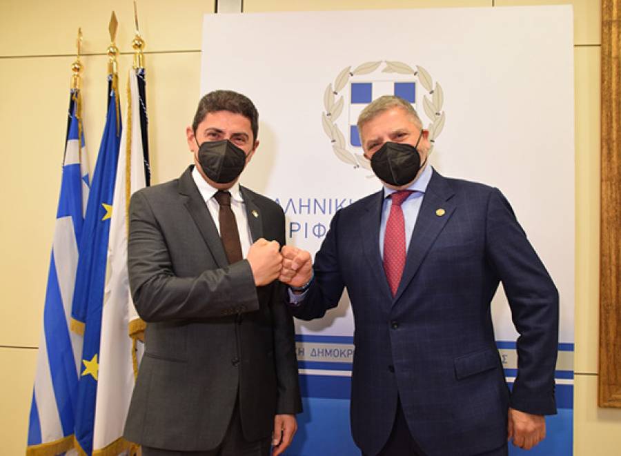 &Xi;&epsilon;&kappa;&iota;&nu;ά&epsilon;&iota; &tau;&omicron; έ&rho;&gamma;&omicron; &epsilon;&kappa;&sigma;&upsilon;&gamma;&chi;&rho;&omicron;&nu;&iota;&sigma;&mu;&omicron;ύ &kappa;&alpha;&iota; &sigma;&upsilon;&nu;&tau;ή&rho;&eta;&sigma;&eta;&sigmaf; &tau;&omicron;&upsilon; &iota;&sigma;&tau;&omicron;&rho;&iota;&kappa;&omicron;ύ &kappa;&lambda;&epsilon;&iota;&sigma;&tau;&omicron;ύ &gamma;&upsilon;&mu;&nu;&alpha;&sigma;&tau;&eta;&rho;ί&omicron;&upsilon; &Pi;&epsilon;&iota;&rho;&alpha;&iota;ά &laquo;&Pi;έ&tau;&rho;&omicron;&sigmaf; &Kappa;&alpha;&pi;&alpha;&gamma;έ&rho;&omega;&phi;&raquo; (&Pi;&Alpha;&Pi;&Alpha;&Sigma;&Tau;&Rho;&Alpha;&Tau;&Epsilon;&Iota;&Omicron;)