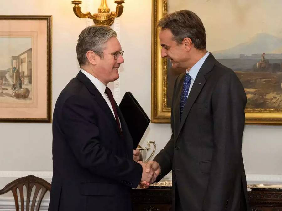 &Sigma;&upsilon;&nu;ά&nu;&tau;&eta;&sigma;&eta; &Mu;&eta;&tau;&sigma;&omicron;&tau;ά&kappa;&eta; &Sigma;&tau;ά&rho;&mu;&epsilon;&rho; &sigma;&tau;&omicron; &Lambda;&omicron;&nu;&delta;ί&nu;&omicron;: &Tau;&alpha; &Gamma;&lambda;&upsilon;&pi;&tau;ά &tau;&omicron;&upsilon; &Pi;&alpha;&rho;&theta;&epsilon;&nu;ώ&nu;&alpha; &sigma;&epsilon; &pi;&rho;ώ&tau;&omicron; &pi;&lambda;ά&nu;&omicron;