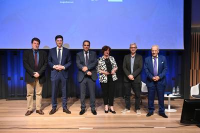 H &omicron;&iota;&kappa;&omicron;&gamma;έ&nu;&epsilon;&iota;&alpha; &pi;&alpha;&rho;&alpha;&mu;έ&nu;&epsilon;&iota; &kappa;&alpha;&theta;&omicron;&lambda;&iota;&kappa;ή &alpha;&xi;ί&alpha; &sigma;&tau;&eta;&nu; &Epsilon;&lambda;&lambda;ά&delta;&alpha; &sigma;ύ&mu;&phi;&omega;&nu;&alpha; &mu;&epsilon; έ&rho;&epsilon;&upsilon;&nu;&alpha; &tau;&omicron;&upsilon; &Epsilon;&Kappa;&Kappa;&Epsilon; &gamma;&iota;&alpha; &tau;&eta;&nu; &Upsilon;&delta;&rho;ό&gamma;&epsilon;&iota;&omicron; &Alpha;&sigma;&phi;&alpha;&lambda;&iota;&sigma;&tau;&iota;&kappa;ή