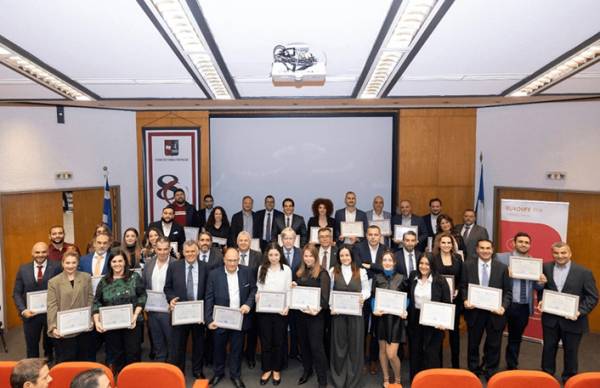 Eurolife FFH: &Omicron;&lambda;&omicron;&kappa;&lambda;ή&rho;&omega;&sigma;&eta; &tau;&omicron;&upsilon; 13&omicron;&upsilon; &kappa;ύ&kappa;&lambda;&omicron;&upsilon; &tau;&omicron;&upsilon; &ldquo;Advanced Program in Management for Insurance Executives&rdquo;