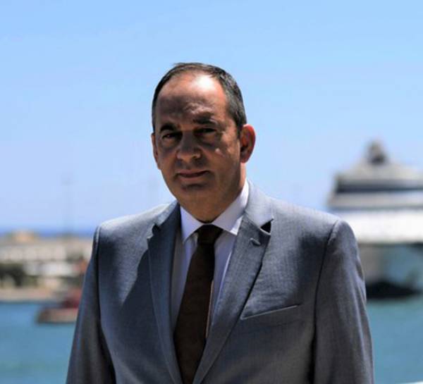 &Tau;&eta;&nu; &Kappa;έ&rho;&kappa;&upsilon;&rho;&alpha; &epsilon;&pi;&iota;&sigma;&kappa;έ&pi;&tau;&epsilon;&tau;&alpha;&iota; &sigma;ή&mu;&epsilon;&rho;&alpha; &omicron; &Upsilon;&Nu;&Alpha;&Nu;&Pi; &Gamma;&iota;ά&nu;&nu;&eta;&sigmaf; &Pi;&lambda;&alpha;&kappa;&iota;&omega;&tau;ά&kappa;&eta;&sigmaf;