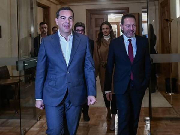 &laquo;&Kappa;ό&kappa;&kappa;&iota;&nu;&alpha;&raquo; &delta;ά&nu;&epsilon;&iota;&alpha; &kappa;&alpha;&iota; &pi;&lambda;&epsilon;&iota;&sigma;&tau;&eta;&rho;&iota;&alpha;&sigma;&mu;&omicron;ί &sigma;&tau;&eta; &sigma;&upsilon;&nu;ά&nu;&tau;&eta;&sigma;&eta; &Tau;&sigma;ί&pi;&rho;&alpha; &mu;&epsilon; &Sigma;&tau;&omicron;&upsilon;&rho;&nu;ά&rho;&alpha;