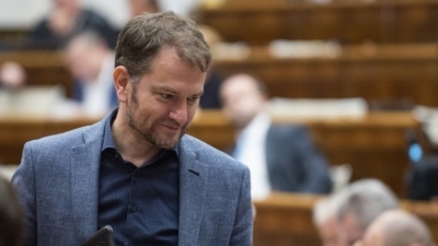 &Sigma;&lambda;&omicron;&beta;&alpha;&kappa;ί&alpha;: &Pi;&alpha;&rho;&alpha;&iota;&tau;ή&theta;&eta;&kappa;&epsilon; &omicron; Ί&gamma;&kappa;&omicron;&rho; &Mu;ά&tau;&omicron;&beta;&iota;&tau;&sigmaf; - Έ&lambda;&alpha;&beta;&epsilon; &epsilon;&nu;&tau;&omicron;&lambda;ή &sigma;&chi;&eta;&mu;&alpha;&tau;&iota;&sigma;&mu;&omicron;ύ &kappa;&upsilon;&beta;έ&rho;&nu;&eta;&sigma;&eta;&sigmaf; &omicron; &Chi;έ&gamma;&kappa;&epsilon;&rho;