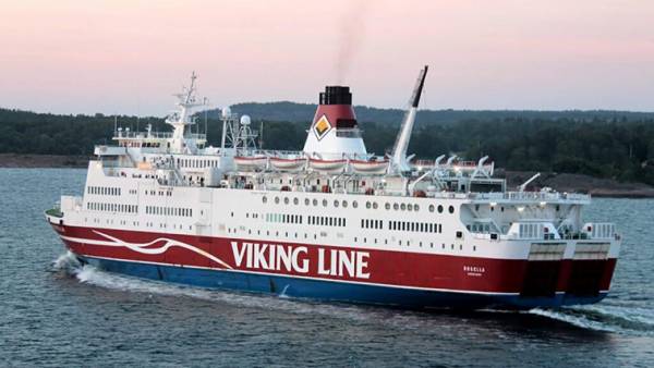 Aegean Sea Lines: &Alpha;&gamma;&omicron;&rho;ά&zeta;&epsilon;&iota; &tau;&omicron; &omicron;&chi;&eta;&mu;&alpha;&tau;&alpha;&gamma;&omega;&gamma;ό Rosella &alpha;&pi;ό &tau;&eta; Viking Line