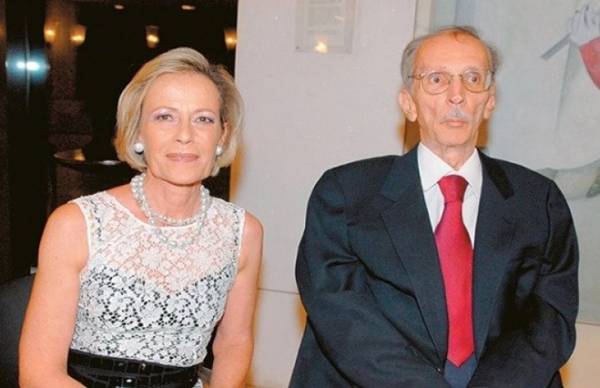 &Pi;έ&theta;&alpha;&nu;&epsilon; &eta; &sigma;ύ&zeta;&upsilon;&gamma;&omicron;&sigmaf; &tau;&omicron;&upsilon; &Kappa;&omega;&nu;&sigma;&tau;&alpha;&nu;&tau;ί&nu;&omicron;&upsilon; &Alpha;&gamma;&gamma;&epsilon;&lambda;ό&pi;&omicron;&upsilon;&lambda;&omicron;&upsilon;, &Gamma;έ&lambda;&eta; &Pi;&alpha;&pi;&alpha;&gamma;&iota;&alpha;&nu;&nu;&omicron;&pi;&omicron;ύ&lambda;&omicron;&upsilon;