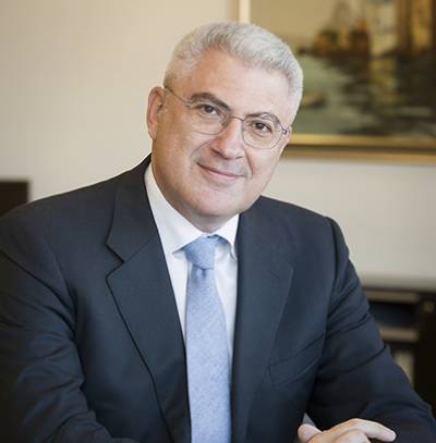 &Sigma;&tau;. &Kappa;&omega;&nu;&sigma;&tau;&alpha;&nu;&tau;ά&sigmaf;: &Kappa;&alpha;&lambda;&epsilon;ί &sigma;&epsilon; &epsilon;&rho;&gamma;&alpha;&sigma;&iota;&alpha;&kappa;ή &epsilon;&iota;&rho;ή&nu;&eta; &gamma;&iota;&alpha; &tau;&eta;&nu; &epsilon;&pi;ί&tau;&epsilon;&upsilon;&xi;&eta; &tau;&omicron;&upsilon; &alpha;&nu;&alpha;&pi;&tau;&upsilon;&xi;&iota;&alpha;&kappa;&omicron;ύ &sigma;&chi;&epsilon;&delta;ί&omicron;&upsilon; &tau;&eta;&sigmaf; &Epsilon;&theta;&nu;&iota;&kappa;ή&sigmaf; &Alpha;&sigma;&phi;&alpha;&lambda;&iota;&sigma;&tau;&iota;&kappa;ή&sigmaf;