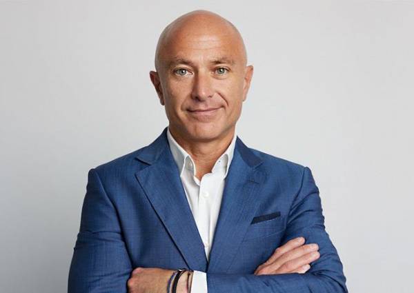 &Nu;έ&omicron;&sigmaf; CEO &sigma;&tau;&eta; Vodafone &Epsilon;&lambda;&lambda;ά&delta;&alpha;&sigmaf; o &Alpha;&chi;&iota;&lambda;&lambda;έ&alpha;&sigmaf; &Kappa;&alpha;&nu;ά&rho;&eta;&sigmaf;