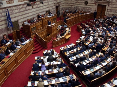 &Psi;&eta;&phi;ί&sigma;&tau;&eta;&kappa;&epsilon; &epsilon;&pi;ί &tau;&eta;&sigmaf; &alpha;&rho;&chi;ή&sigmaf; &tau;&omicron; &epsilon;&rho;&gamma;&alpha;&sigma;&iota;&alpha;&kappa;ό &nu;&omicron;&mu;&omicron;&sigma;&chi;έ&delta;&iota;&omicron;