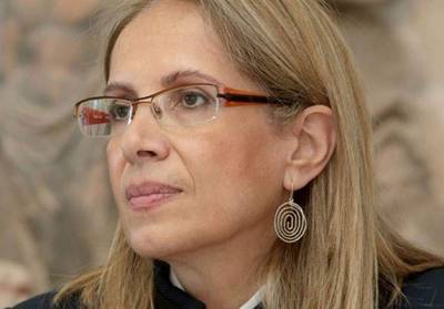 &Sigma;&tau;&omicron; &Delta;&Sigma; &tau;&omicron;&upsilon; &Epsilon;&upsilon;&rho;&omega;&pi;&alpha;ϊ&kappa;&omicron;ύ &Phi;&omicron;&rho;έ&alpha; &Epsilon;&gamma;&gamma;&upsilon;&omicron;&delta;&omicron;&sigma;ί&alpha;&sigmaf; &eta; CEO &tau;&eta;&sigmaf; &Alpha;&nu;&alpha;&pi;&tau;&upsilon;&xi;&iota;&alpha;&kappa;ή&sigmaf; &Tau;&rho;ά&pi;&epsilon;&zeta;&alpha;&sigmaf; &Alpha;&theta;. &Chi;&alpha;&tau;&zeta;&eta;&pi;έ&tau;&rho;&omicron;&upsilon;