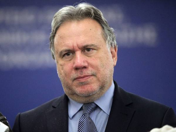 &Alpha;&pi;&omicron;&sigma;ύ&rho;&epsilon;&tau;&alpha;&iota; &alpha;&pi;ό &tau;&eta;&nu; &epsilon;&kappa;&lambda;&omicron;&gamma;&iota;&kappa;ή &mu;ά&chi;&eta; &omicron; &Gamma;. &Kappa;&alpha;&tau;&rho;&omicron;ύ&gamma;&kappa;&alpha;&lambda;&omicron;&sigmaf;