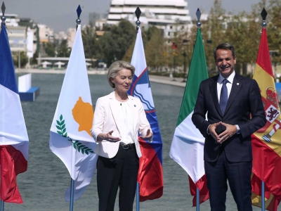 &Xi;&epsilon;&kappa;&iota;&nu;ά &eta; &Sigma;ύ&nu;&omicron;&delta;&omicron;&sigmaf; Eumed9 - &Sigma;&upsilon;&nu;ά&nu;&tau;&eta;&sigma;&eta; &Kappa;&upsilon;&rho;. &Mu;&eta;&tau;&sigma;&omicron;&tau;ά&kappa;&eta; &mu;&epsilon; &Mu;ά&rho;&iota;&omicron; &Nu;&tau;&rho;ά&gamma;&kappa;&iota;