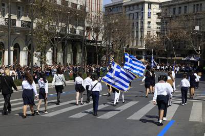 28&eta; &Omicron;&kappa;&tau;&omega;&beta;&rho;ί&omicron;&upsilon;: &Alpha;&lambda;&lambda;&alpha;&gamma;έ&sigmaf; &sigma;&tau;&alpha; &delta;&rho;&omicron;&mu;&omicron;&lambda;ό&gamma;&iota;&alpha; &Mu;&epsilon;&tau;&rho;ό &kappa;&alpha;&iota; &Tau;&rho;&alpha;&mu;
