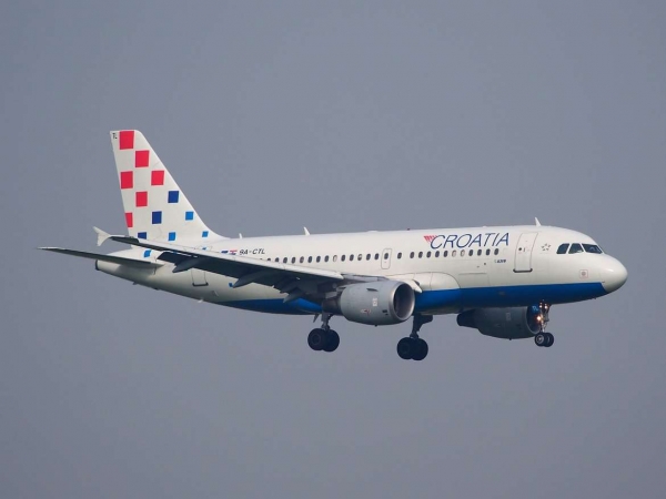 Croatia Airlines: &Sigma;ύ&nu;&delta;&epsilon;&sigma;&eta; &tau;&eta;&sigmaf; &Alpha;&theta;ή&nu;&alpha;&sigmaf; &mu;&epsilon; &Nu;&tau;&omicron;&upsilon;&mu;&pi;&rho;ό&beta;&nu;&iota;&kappa;, &Zeta;ά&gamma;&kappa;&rho;&epsilon;&mu;&pi; &kappa;&alpha;&iota; &Sigma;&pi;&lambda;&iota;&tau;