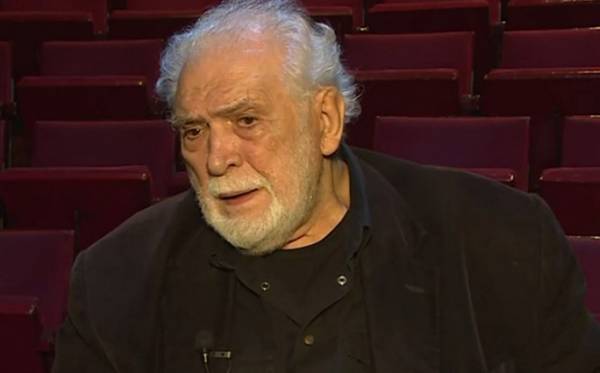 &Omicron; &Kappa;ώ&sigma;&tau;&alpha;&sigmaf; &Kappa;&alpha;&zeta;ά&kappa;&omicron;&sigmaf; &delta;&omega;&rho;ί&zeta;&epsilon;&iota; &tau;&omicron; &sigma;ώ&mu;&alpha; &tau;&omicron;&upsilon; &sigma;&tau;&eta;&nu; &Iota;&alpha;&tau;&rho;&iota;&kappa;ή &Sigma;&chi;&omicron;&lambda;ή &Alpha;&theta;&eta;&nu;ώ&nu;