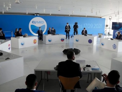EUMED: &Eta; &kappa;&omicron;&iota;&nu;ή &delta;&iota;&alpha;&kappa;ή&rho;&upsilon;&xi;&eta; &tau;&omega;&nu; &chi;&omega;&rho;ώ&nu; &tau;&omicron;&upsilon; &Epsilon;&upsilon;&rho;&omega;&pi;&alpha;ϊ&kappa;&omicron;ύ &Nu;ό&tau;&omicron;&upsilon; &gamma;&iota;&alpha; &tau;&eta;&nu; &alpha;&nu;&tau;&iota;&mu;&epsilon;&tau;ώ&pi;&iota;&sigma;&eta; &tau;&eta;&sigmaf; &kappa;&lambda;&iota;&mu;&alpha;&tau;&iota;&kappa;ή&sigmaf; &alpha;&lambda;&lambda;&alpha;&gamma;ή&sigmaf;