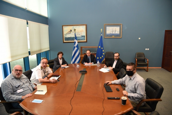 &Tau;&eta;&lambda;&epsilon;-&sigma;&upsilon;&nu;έ&nu;&tau;&epsilon;&upsilon;&xi;&eta; &Upsilon;&Nu;&Alpha;&Nu;&Pi; &Gamma;. &Pi;&lambda;&alpha;&kappa;&iota;&omega;&tau;ά&kappa;&eta; &epsilon;&phi;' ό&lambda;&eta;&sigmaf; &tau;&eta;&sigmaf; ύ&lambda;&eta;&sigmaf;