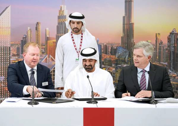 Emirates: &Pi;&alpha;&rho;&alpha;&gamma;&gamma;&epsilon;&lambda;ί&alpha; &alpha;&epsilon;&rho;&omicron;&sigma;&kappa;&alpha;&phi;ώ&nu; &epsilon;&upsilon;&rho;&epsilon;ί&alpha;&sigmaf; &alpha;&tau;&rho;ά&kappa;&tau;&omicron;&upsilon; ύ&psi;&omicron;&upsilon;&sigmaf; 52 &delta;&iota;&sigma;. &delta;&omicron;&lambda;&alpha;&rho;ί&omega;&nu;