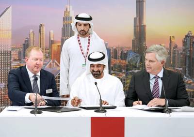 Emirates: &Pi;&alpha;&rho;&alpha;&gamma;&gamma;&epsilon;&lambda;ί&alpha; &alpha;&epsilon;&rho;&omicron;&sigma;&kappa;&alpha;&phi;ώ&nu; &epsilon;&upsilon;&rho;&epsilon;ί&alpha;&sigmaf; &alpha;&tau;&rho;ά&kappa;&tau;&omicron;&upsilon; ύ&psi;&omicron;&upsilon;&sigmaf; 52 &delta;&iota;&sigma;. &delta;&omicron;&lambda;&alpha;&rho;ί&omega;&nu;